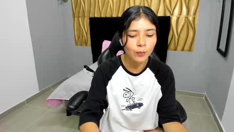 Snapshot of sammy_shy chatting on 02/23/25, 11:22 Sammy online show from 02/23/25, 11:22