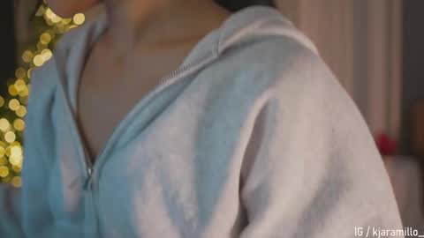 Snapshot of sammyjarama chatting on 12/16/25, 01:38 Sam online show from 12/16/25, 01:38