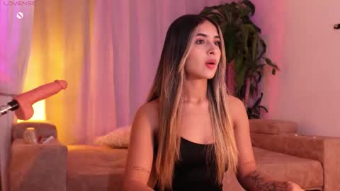 Snapshot of sammylaszlow chatting on 10/28/25, 04:27 Sammy online show from 10/28/25, 04:27