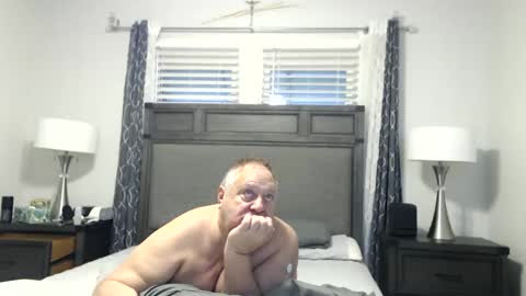 Snapshot of sammyp1956 chatting on 12/27/24, 09:22 sammyp1956 online show from 12/27/24, 09:22