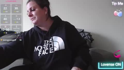 Snapshot of sammyraxx chatting on 12/12/24, 03:37 Sammy Raxx online show from 12/12/24, 03:37