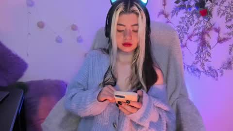 Snapshot of sammysammy_ chatting on 02/02/25, 03:43 online show from 02/02/25, 03:43