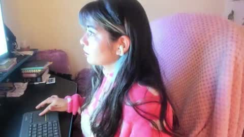 Snapshot of sammysammy_ chatting on 10/05/25, 05:00 online show from 10/05/25, 05:00