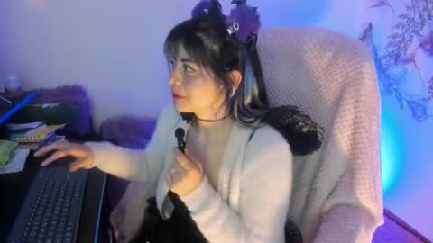Snapshot of sammysammy_ chatting on 10/12/25, 07:40 online show from 10/12/25, 07:40