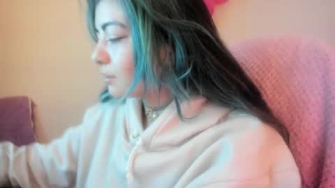   online show from 04/05/26, 04:26