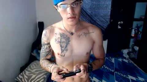Snapshot of sammytop22 chatting on 06/24/26, 01:21 sammy model independiente online show from 06/24/26, 01:21