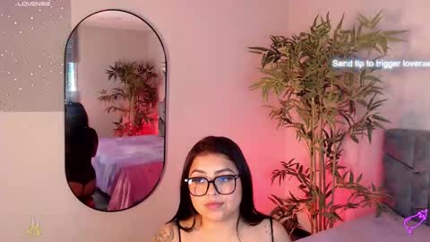 Snapshot of sammyy_owens_ chatting on 11/15/25, 08:27 Sammy online show from 11/15/25, 08:27