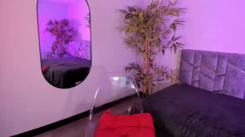 Snapshot of sammyy_owens_ chatting on 11/29/25, 04:26 Sammy online show from 11/29/25, 04:26