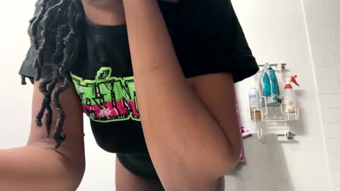 Snapshot of samoanne chatting on 12/18/24, 07:36 Samoanne online show from 12/18/24, 07:36