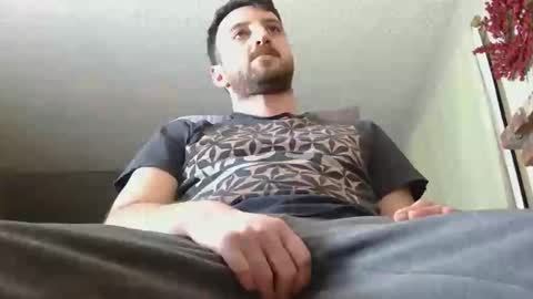 Snapshot of samthebully chatting on 11/10/25, 01:48 SamTheBully online show from 11/10/25, 01:48