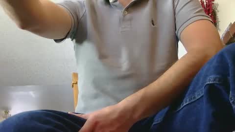 Snapshot of samthebully chatting on 12/04/25, 10:51 SamTheBully online show from 12/04/25, 10:51