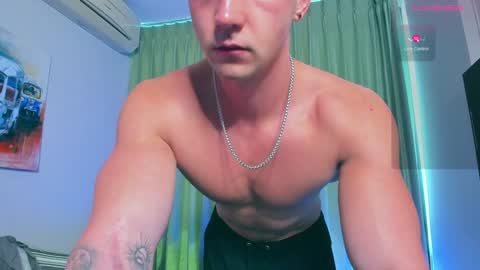 Snapshot of samuel_andrew chatting on 01/06/25, 06:36 Samuel online show from 01/06/25, 06:36