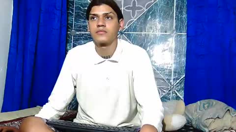 Snapshot of samuel_sincee chatting on 10/27/25, 05:44 Samuel Sincee online show from 10/27/25, 05:44