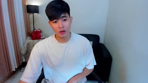 Snapshot of samuelangelo chatting on 02/02/25, 07:20 Sam online show from 02/02/25, 07:20