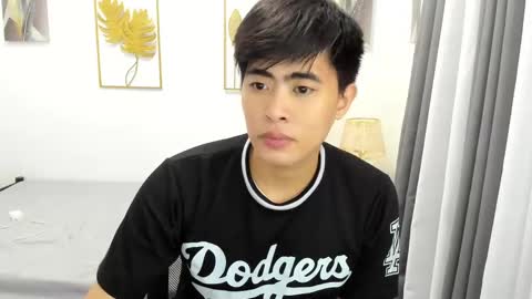 Snapshot of samuelangelo chatting on 03/06/25, 05:22 Sam online show from 03/06/25, 05:22