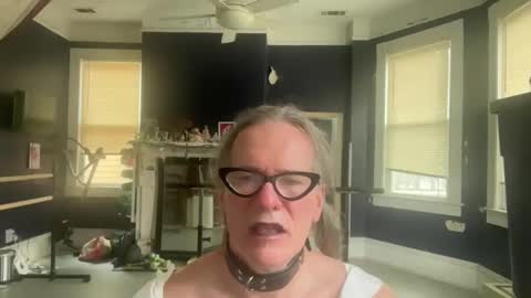 Snapshot of samuelsometimes chatting on 09/27/25, 06:35 Samuel or Samantha online show from 09/27/25, 06:35