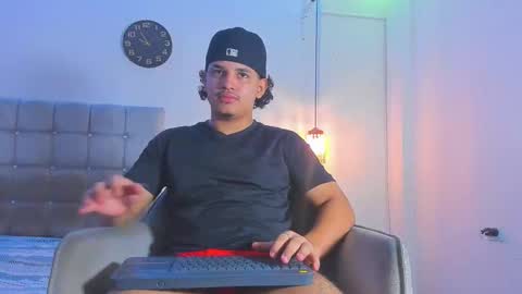 samxx_muscle online show from 12/18/25, 02:56