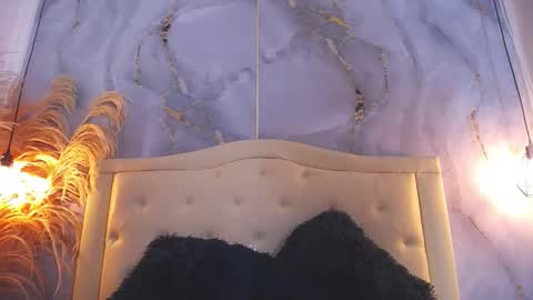 Snapshot of samy_moore14 chatting on 10/14/25, 01:56 S A M A N T H A online show from 10/14/25, 01:56