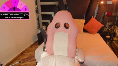 Snapshot of samy_ross_ chatting on 12/14/24, 03:07 Find me at when im offline here. online show from 12/14/24, 03:07