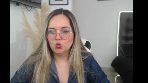 Snapshot of samy_vsn chatting on 09/24/25, 07:28 samy_vsn online show from 09/24/25, 07:28