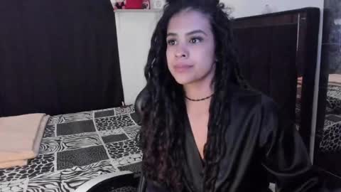 Snapshot of samykiss chatting on 06/29/26, 02:17 SamyHolbrook online show from 06/29/26, 02:17