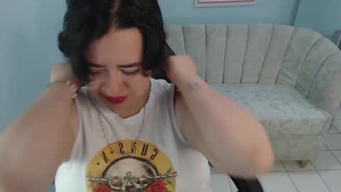 Snapshot of samythomas_t chatting on 02/08/26, 12:30 samythomas_t online show from 02/08/26, 12:30