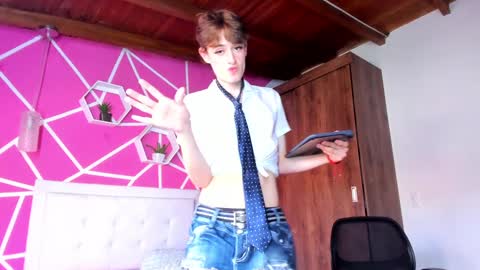    online show from 01/25/25, 08:10