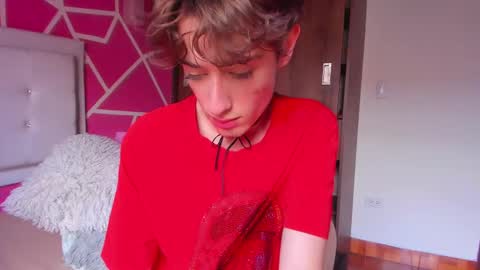    online show from 02/12/25, 05:58