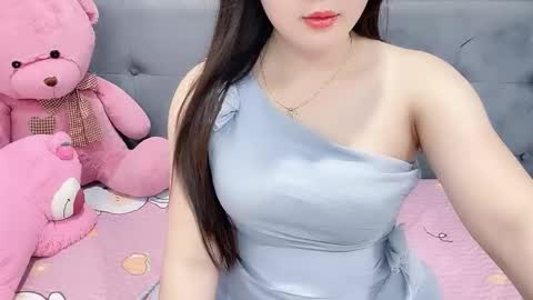 Snapshot of sanami_sian_ chatting on 10/17/25, 02:26 sanami_sian_ online show from 10/17/25, 02:26