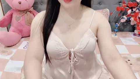 sanami_sian_ online show from 11/12/25, 02:56