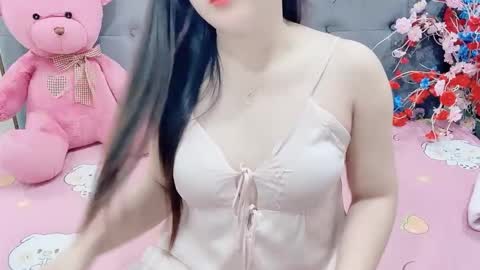 sanami_sian_ online show from 12/14/25, 01:22