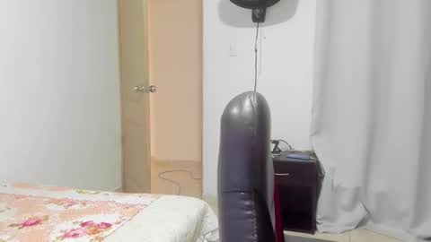 Sanddi  online show from 10/28/25, 07:16