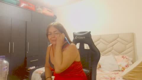 Snapshot of sanddi_milff chatting on 07/14/26, 03:44 Sanddi online show from 07/14/26, 03:44