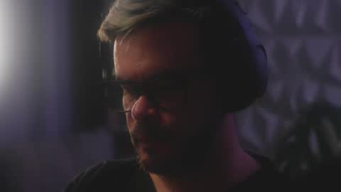 Sanders online show from 02/11/26, 05:45