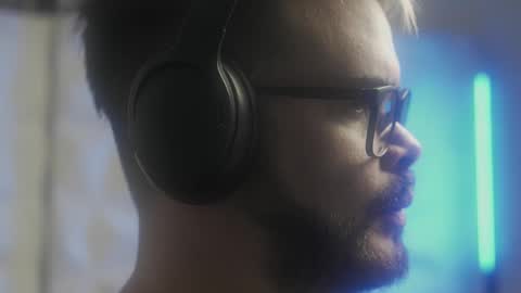 Sanders online show from 03/04/26, 05:13