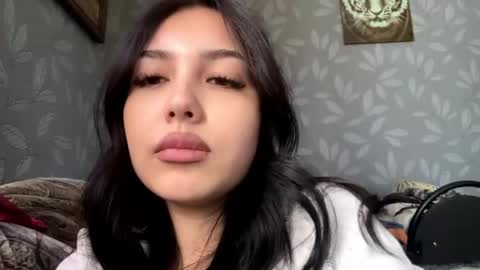 Kira online show from 05/20/26, 01:17
