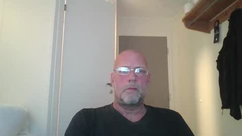 sandnesrune523 online show from 10/19/25, 11:11