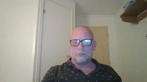 Snapshot of sandnesrune523 chatting on 01/18/26, 03:38 sandnesrune523 online show from 01/18/26, 03:38