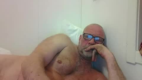 Snapshot of sandnesrune523 chatting on 02/13/26, 05:47 sandnesrune523 online show from 02/13/26, 05:47