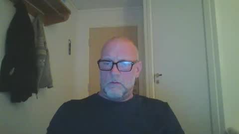 Snapshot of sandnesrune523 chatting on 02/14/26, 08:49 sandnesrune523 online show from 02/14/26, 08:49