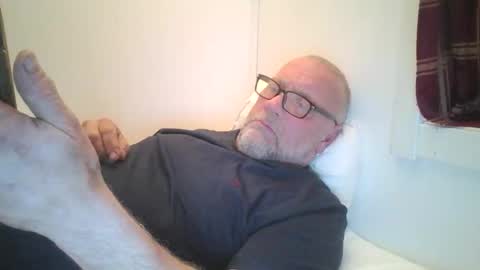 Snapshot of sandnesrune523 chatting on 02/17/26, 04:57 sandnesrune523 online show from 02/17/26, 04:57