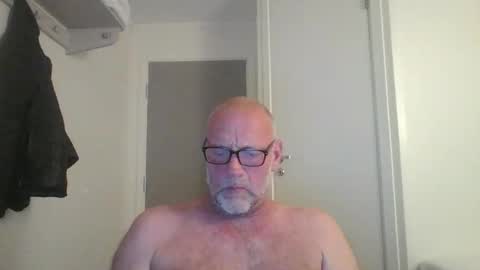 sandnesrune523 online show from 05/14/26, 03:41
