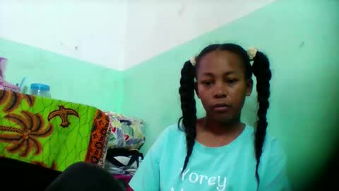 sandra1253099 online show from 11/06/25, 07:42