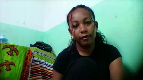 sandra1253099 online show from 12/17/25, 06:30