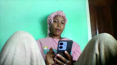 sandra1253099 online show from 05/12/26, 07:00