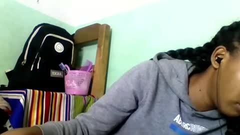 sandra1253099 online show from 07/16/26, 06:58