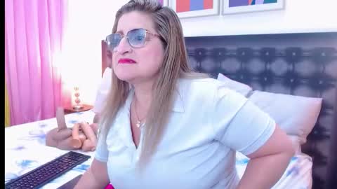 SANDRA online show from 01/14/26, 10:54