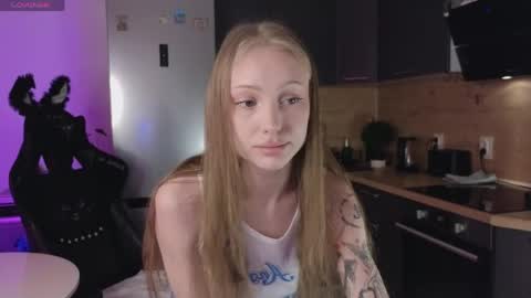 Sandra      Lillys Page    online show from 05/25/26, 06:58