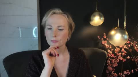 Snapshot of sandra_kind chatting on 01/25/25, 12:47 Sandra online show from 01/25/25, 12:47