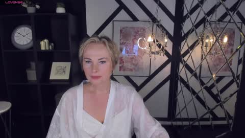 Snapshot of sandra_kind chatting on 01/29/25, 05:51 Sandra online show from 01/29/25, 05:51